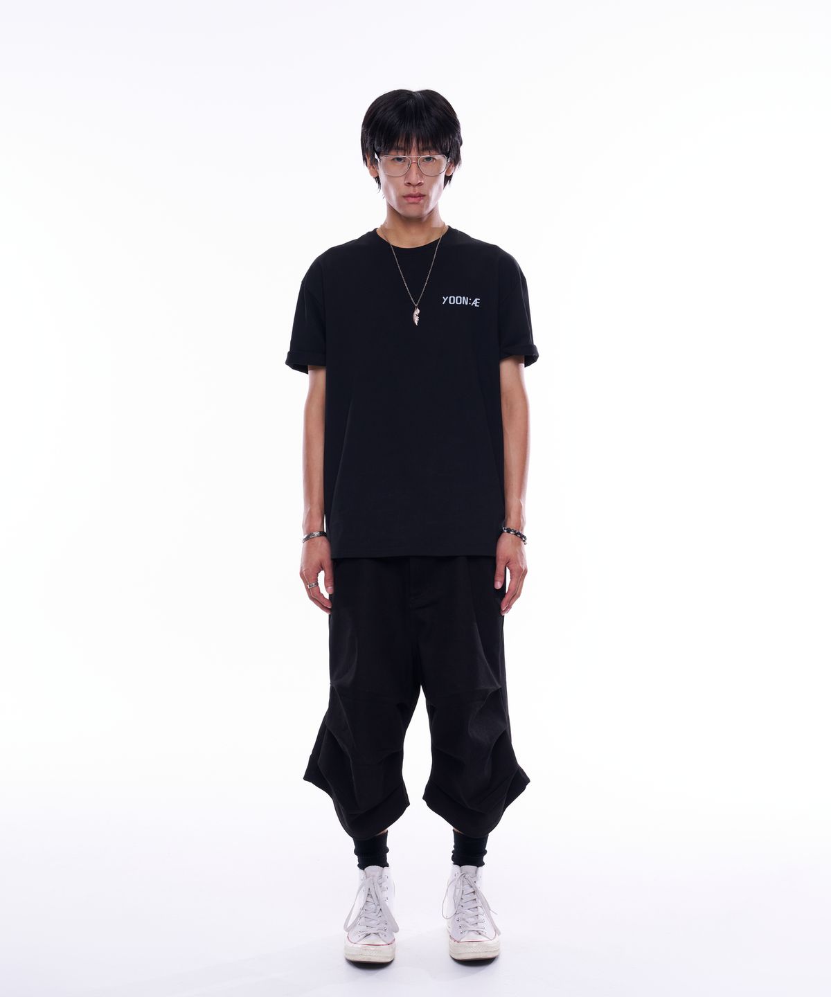 윤 애(YOON AE) 3 Pleats Bermuda Pants
