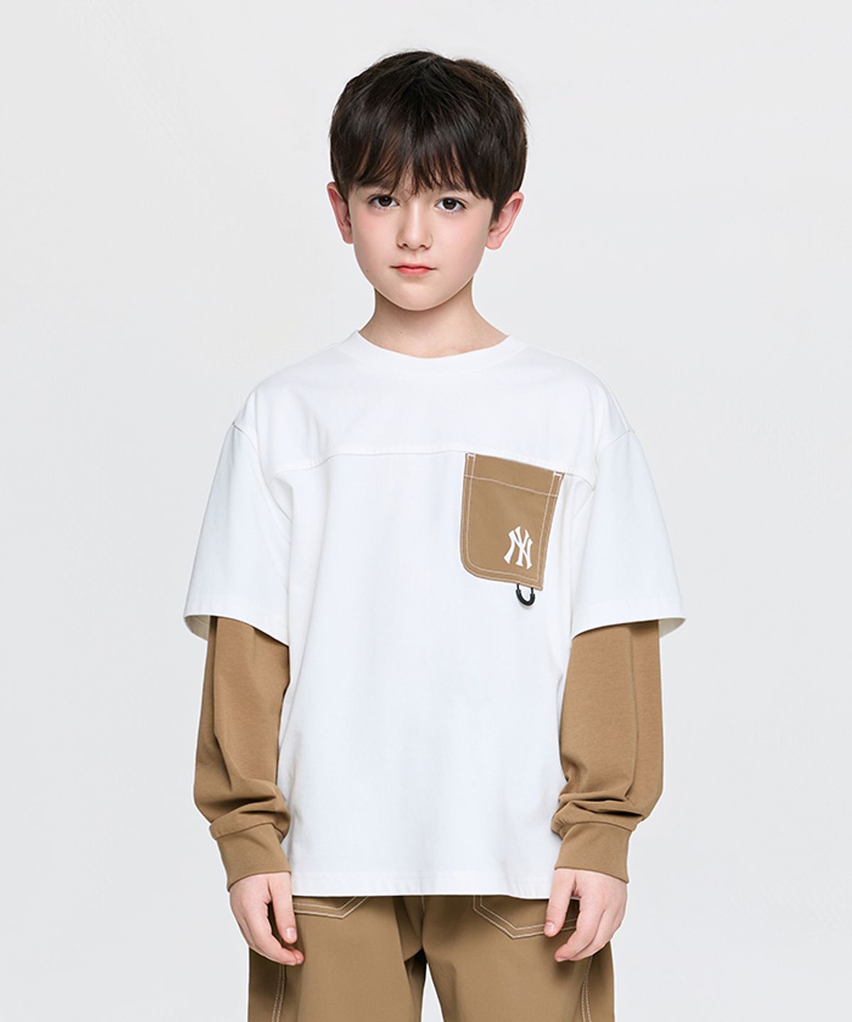 엠엘비 키즈(MLB KIDS) 아웃도어 베이직 포켓 긴팔 티셔츠 NY (Ivory)