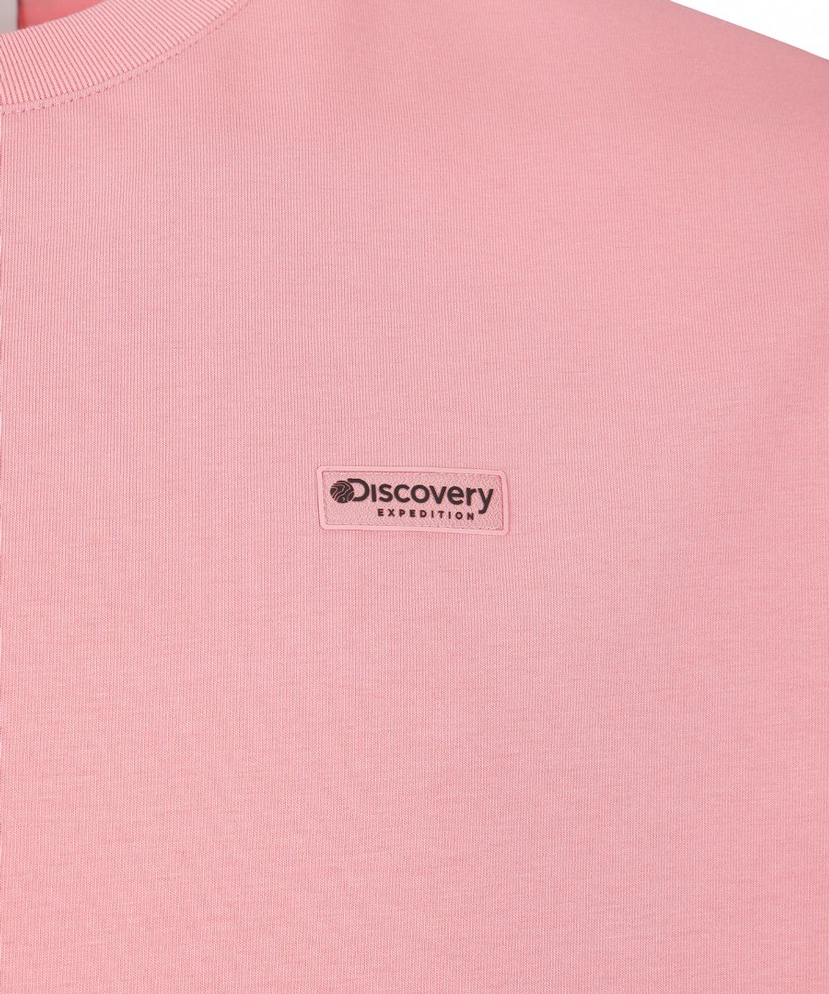 디스커버리 익스페디션(DISCOVERY EXPEDITION) 유니 프레시벤트 세미오버핏 스몰로고 반팔티셔츠 (Peach)