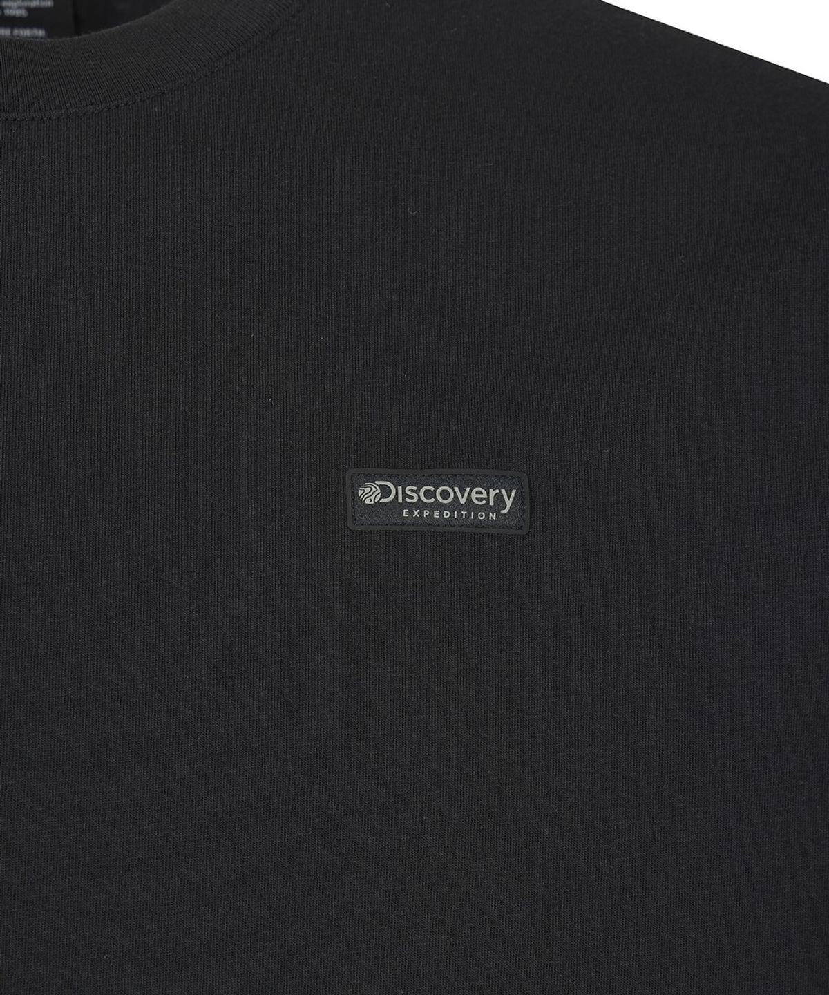 디스커버리 익스페디션(DISCOVERY EXPEDITION) 유니 프레시벤트 세미오버핏 스몰로고 반팔티셔츠 (BLACK)