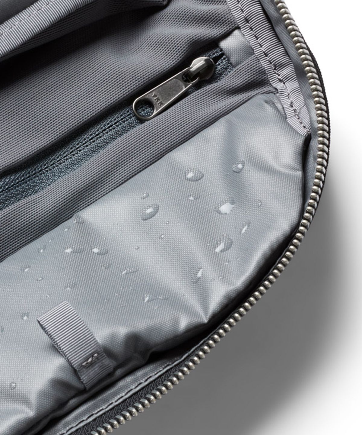 벨로이(BELLROY) Toiletry 키트 플러스 파우치(EDKC-BLK-215) - 블랙