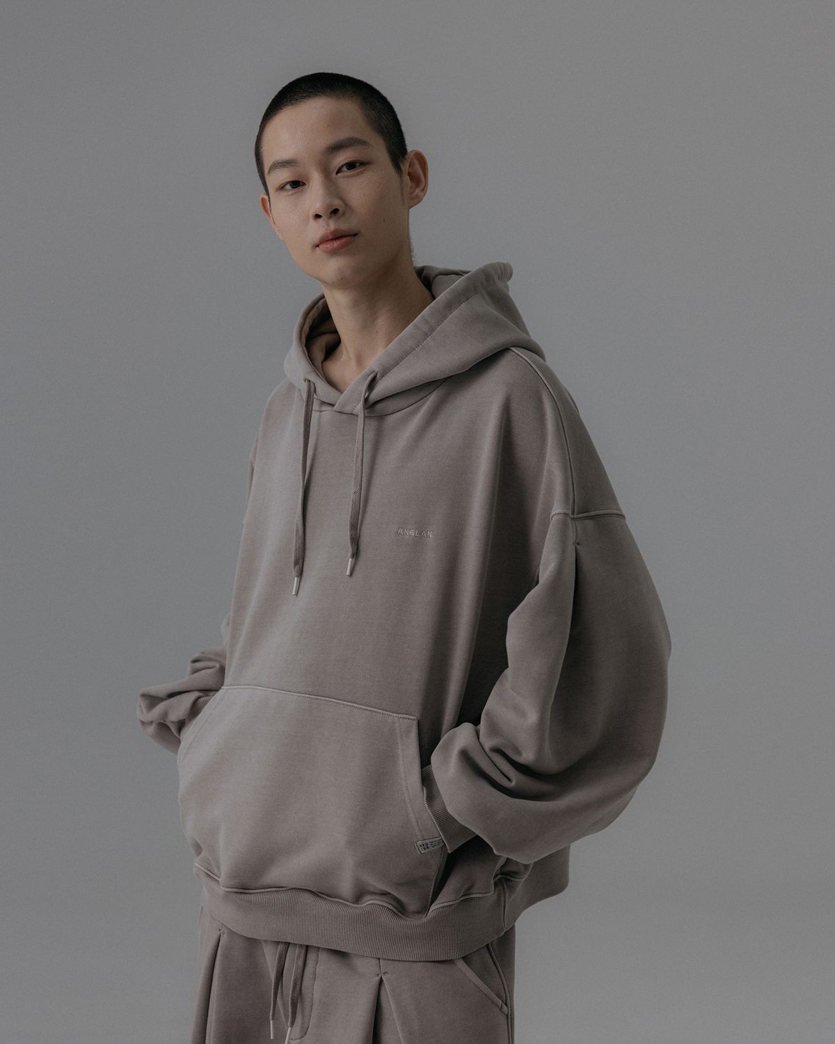 앵글런(ANGLAN) Valley Tuck Sweat Balloon Hoodie - Washed Beige