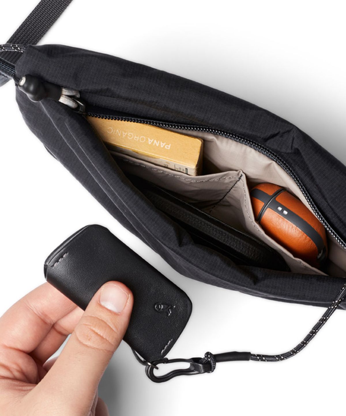 벨로이(BELLROY) 라이트 사코슈(BLSA-BLK-234) - 블랙