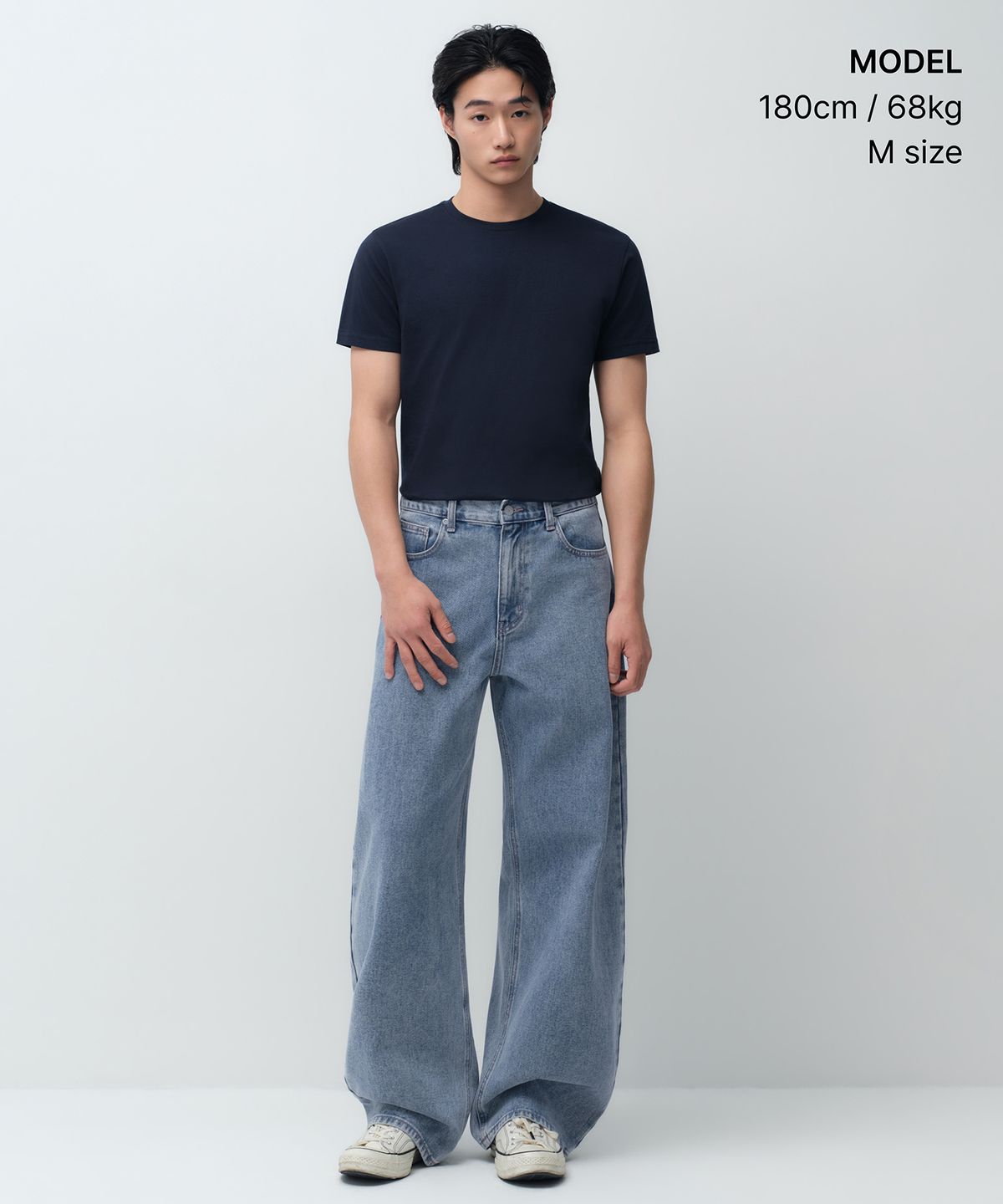 무신사 스탠다드(MUSINSA STANDARD) 슬림 크루 넥 티셔츠 [다크 네이비]