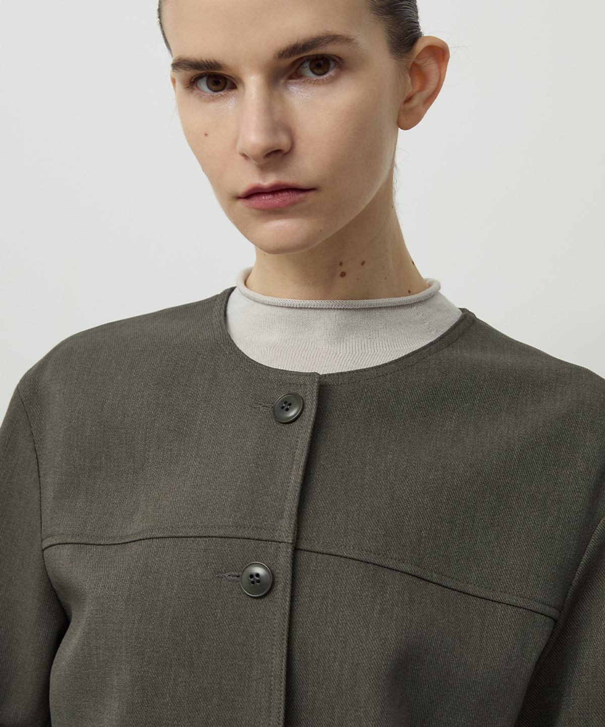 러프사이드 화이트라벨(ROUGH SIDE WHITE LABEL) Brief Collarless Jacket Mud