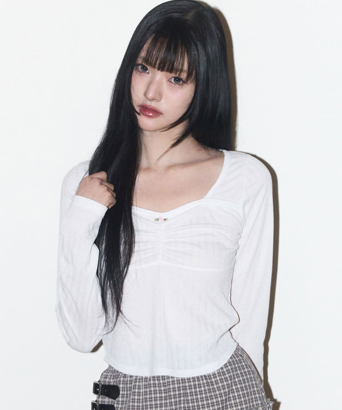 일리고(ILLIGO) 로즈 셔링 롱슬리브 화이트