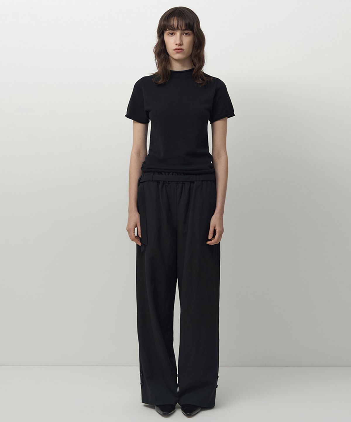 러프사이드 화이트라벨(ROUGH SIDE WHITE LABEL) Belted Curtain Pants Crow