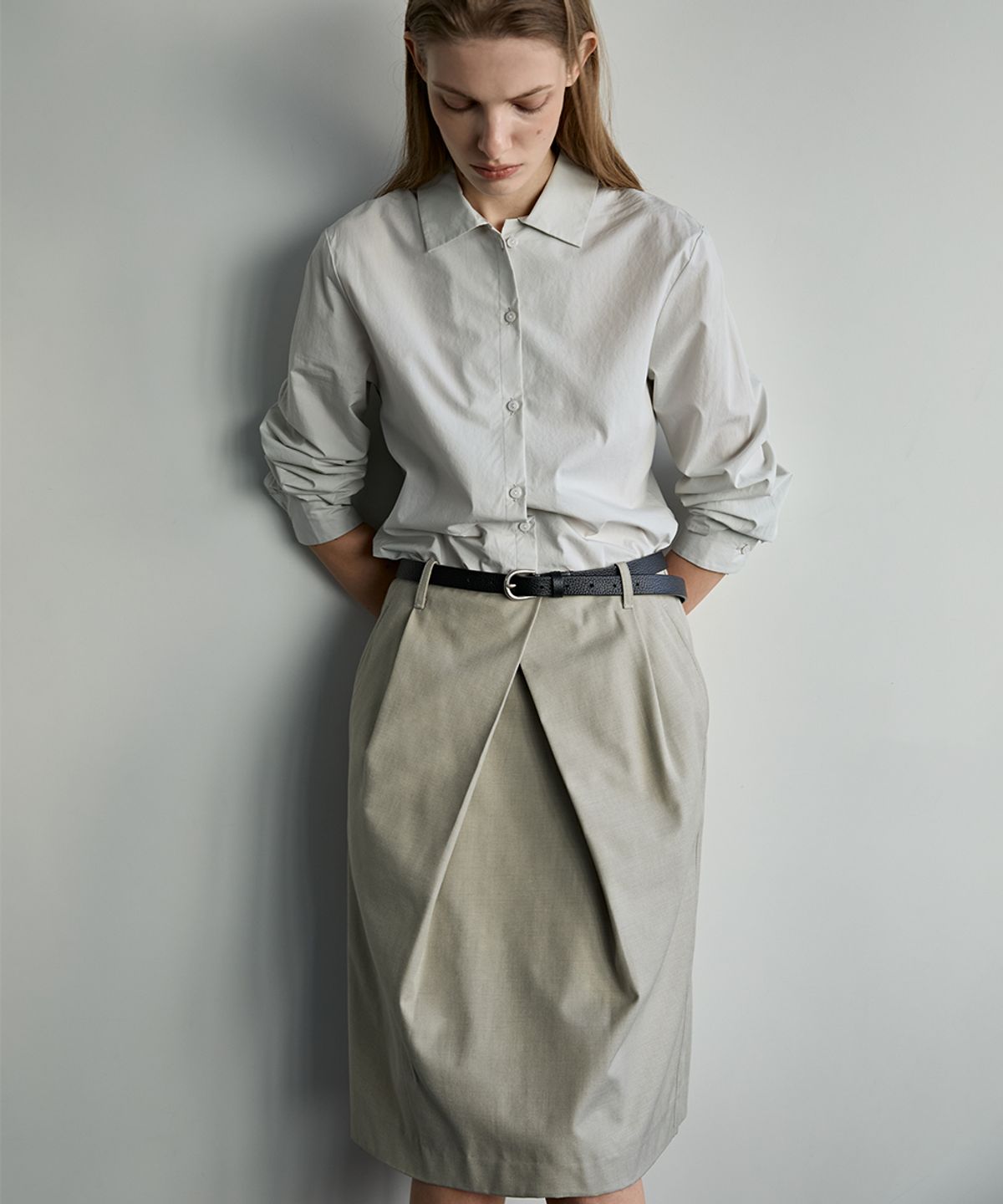 러프사이드 화이트라벨(ROUGH SIDE WHITE LABEL) Budlet Pleated Skirt Sage