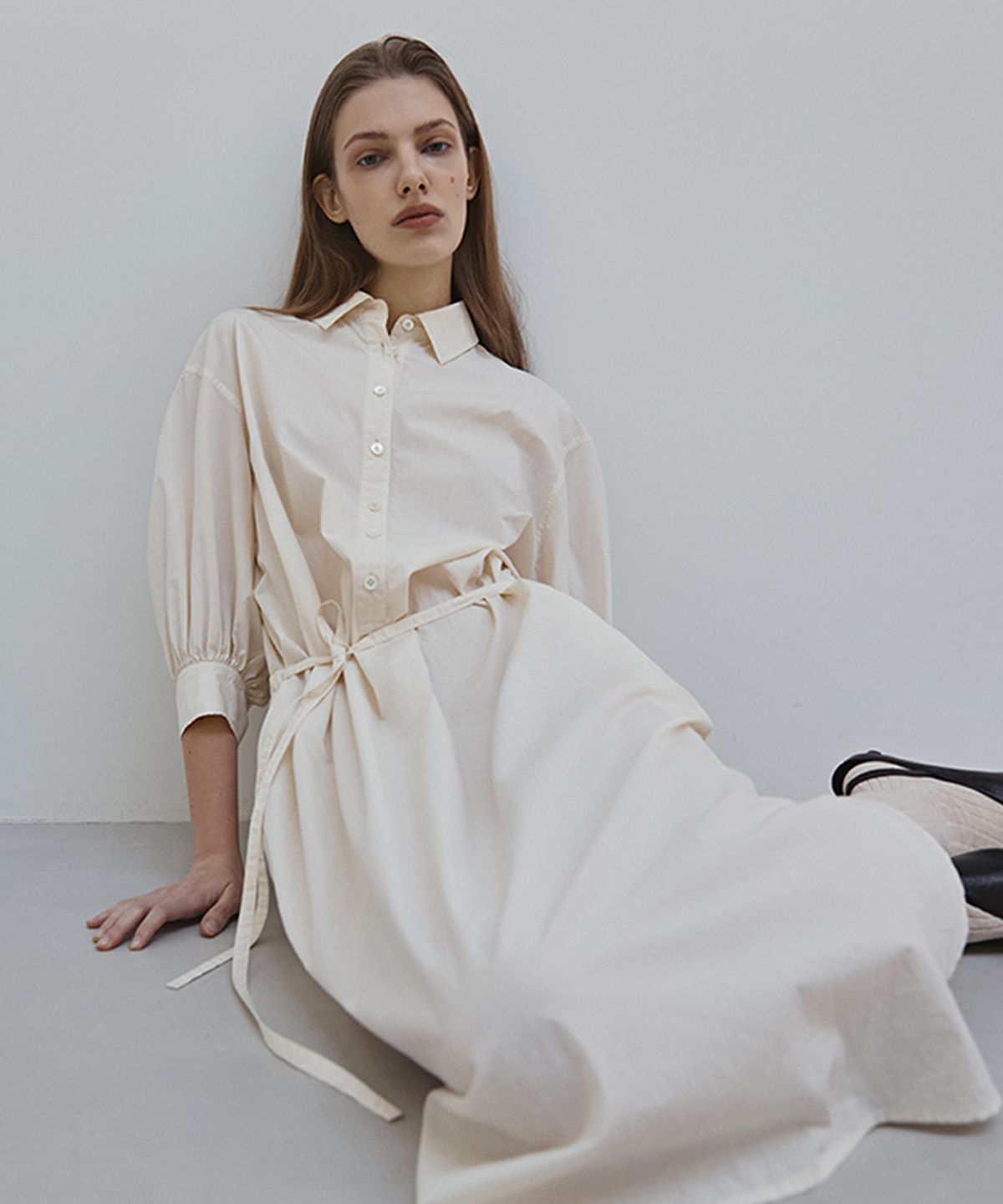러프사이드 화이트라벨(ROUGH SIDE WHITE LABEL) Natural Half Shirt Dress Ecru