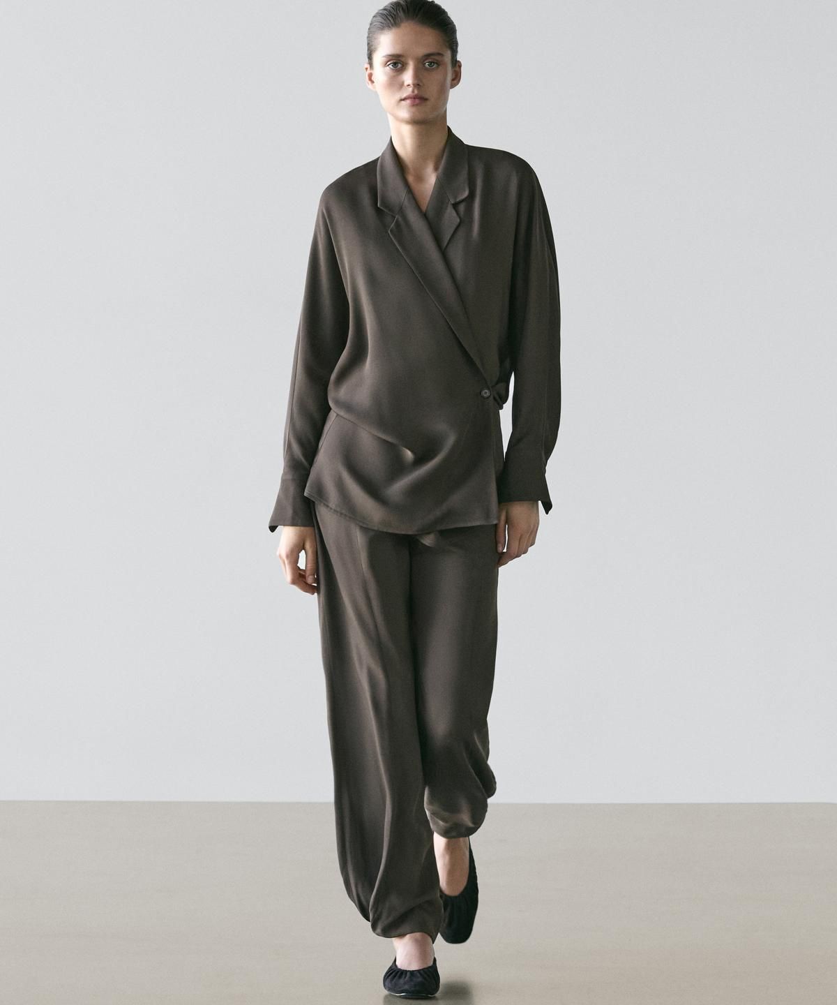 마시모두띠(MASSIMO DUTTI) 플루이드 사루엘 팬츠