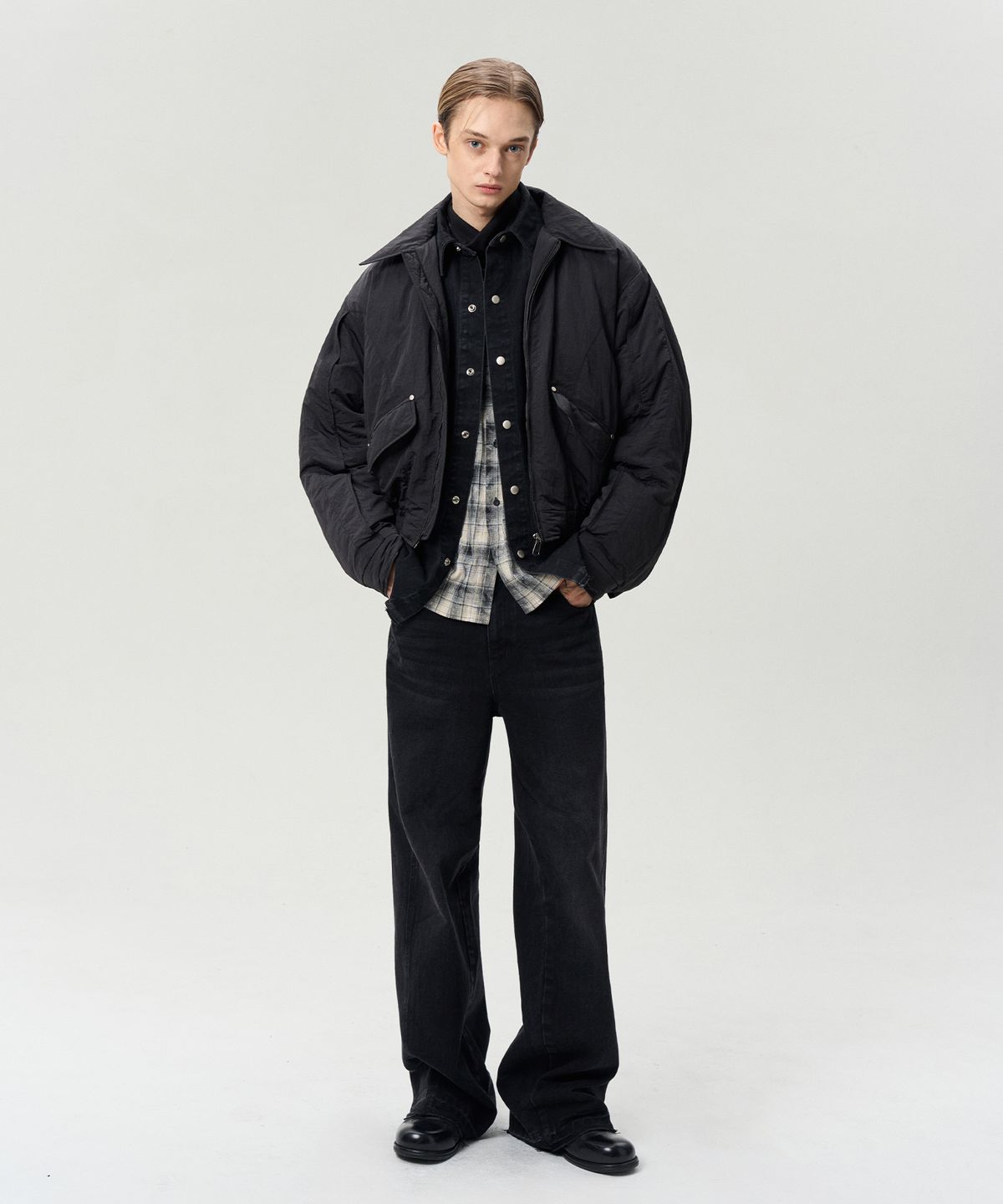 리이 맨(RERHEE MEN) SLIT SLEEVES DETAIL BOMBER JACKET