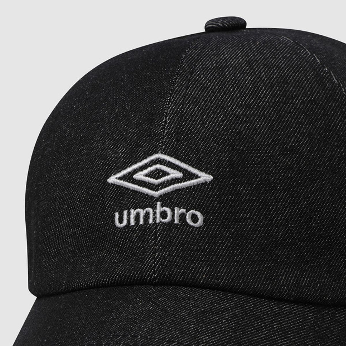 엄브로(UMBRO) 에센셜 데님 볼캡 흑청 UR123CCP13