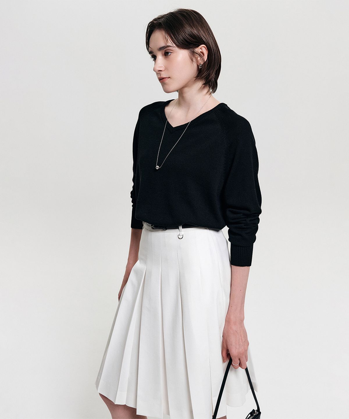 룩캐스트(LOOKAST) 라인 실크 블렌드 브이넥 니트 / RINE SILK BLEND V NECK KNIT_6colors