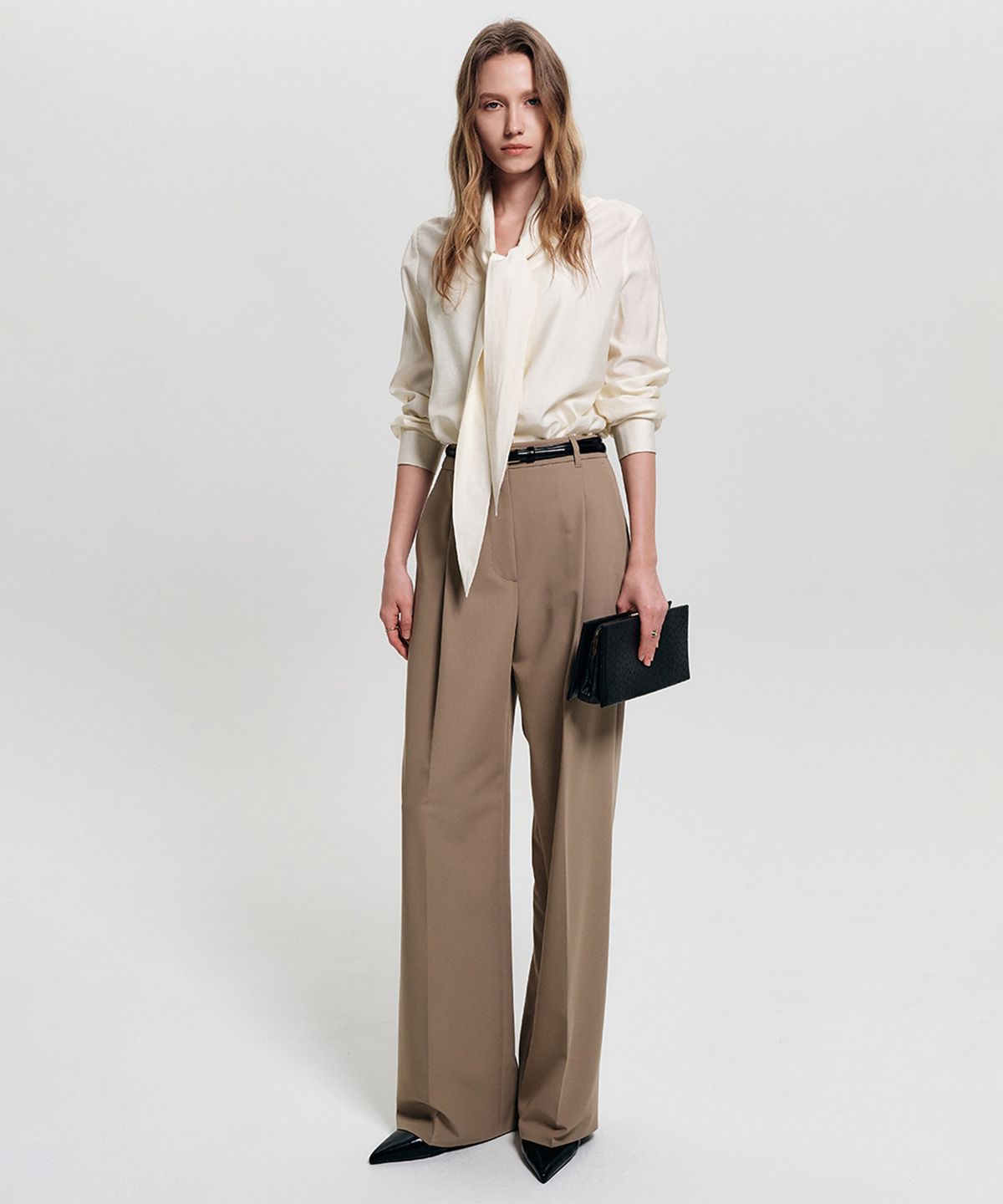 룩캐스트(LOOKAST) 제인 타이 블라우스_크림 / JANE TIE BLOUSE_CREAM