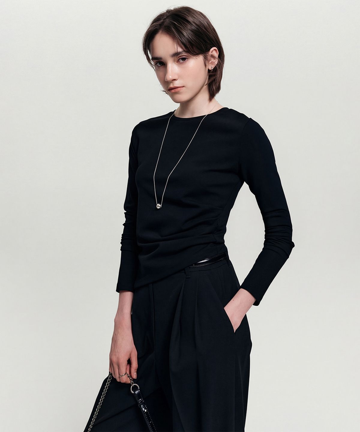 룩캐스트(LOOKAST) 제제 언발란스 롱 슬리브 티셔츠 / ZEZE UNBALANCE LONG SLEEVE T-SHIRT_4colors