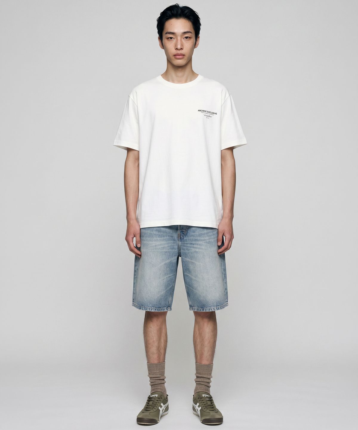 룩캐스트(LOOKAST) [UNISEX]아벨 아카이브 시그니처 티셔츠_화이트 / AVEL ARCHIVE SIGNATURE T-SHIRT_WHITE