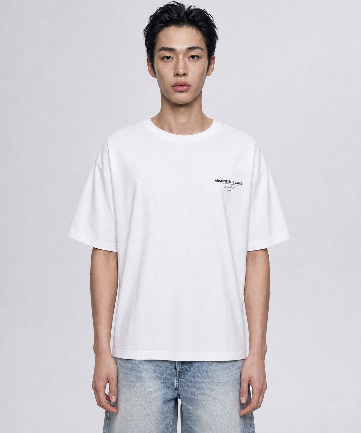 룩캐스트(LOOKAST) [UNISEX]아벨 아카이브 시그니처 티셔츠_화이트 / AVEL ARCHIVE SIGNATURE T-SHIRT_WHITE