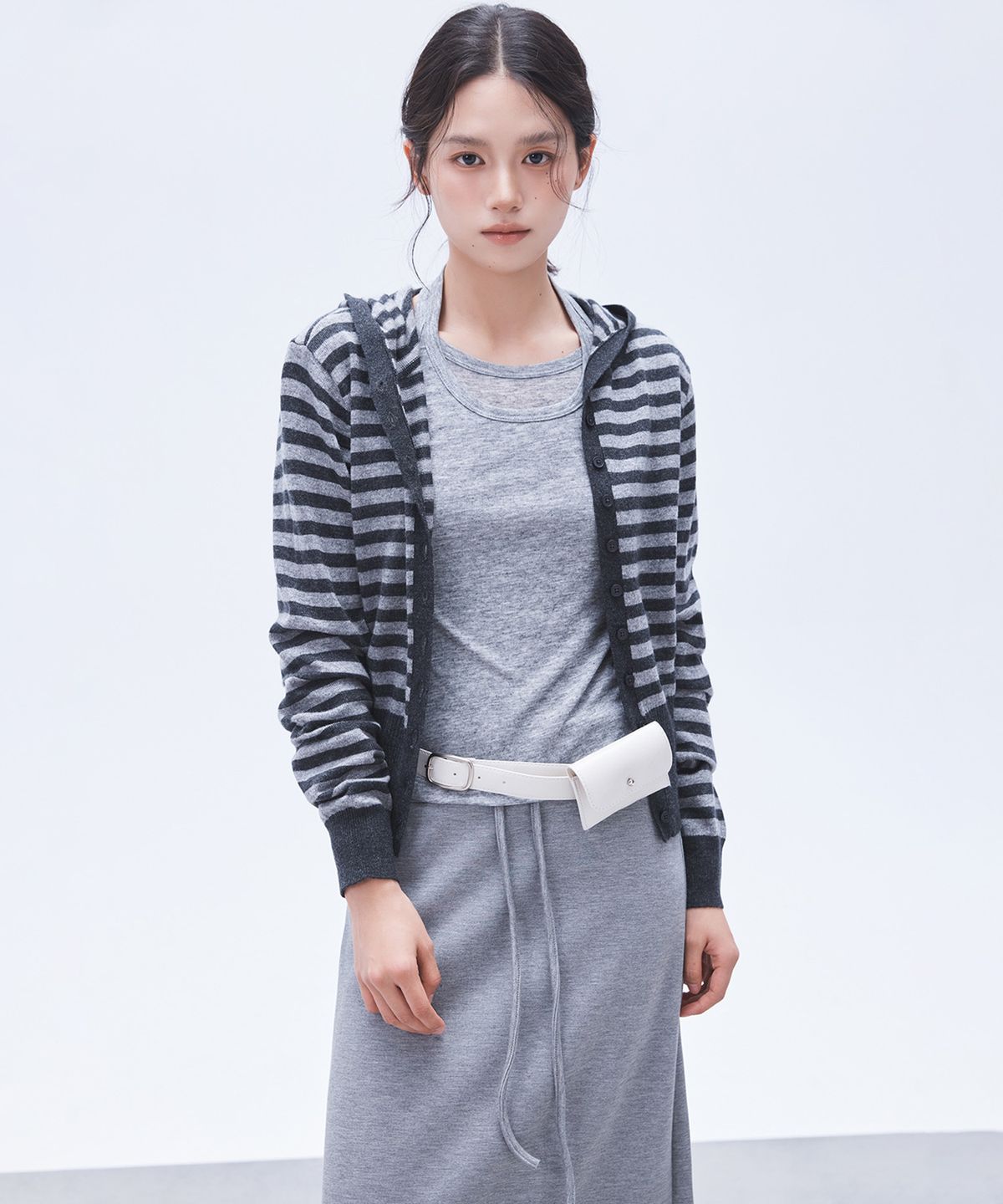 미쏘(MIXXO) 후드 단추 가디건_MIWCKG331T