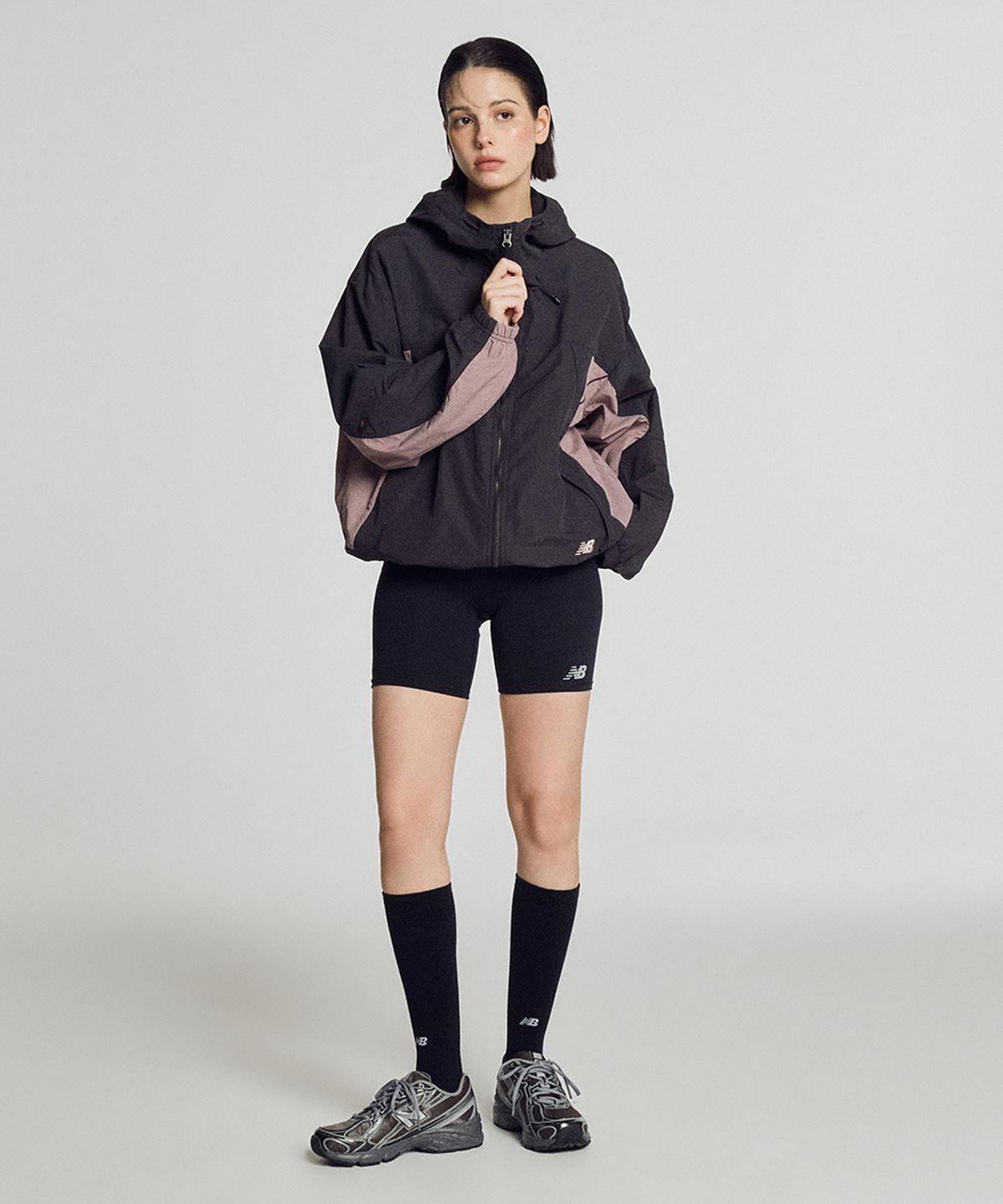뉴발란스(NEW BALANCE) NBNAG21303 / UNI 740 Shifted 우븐 자켓 (GRAYISH BROWN)