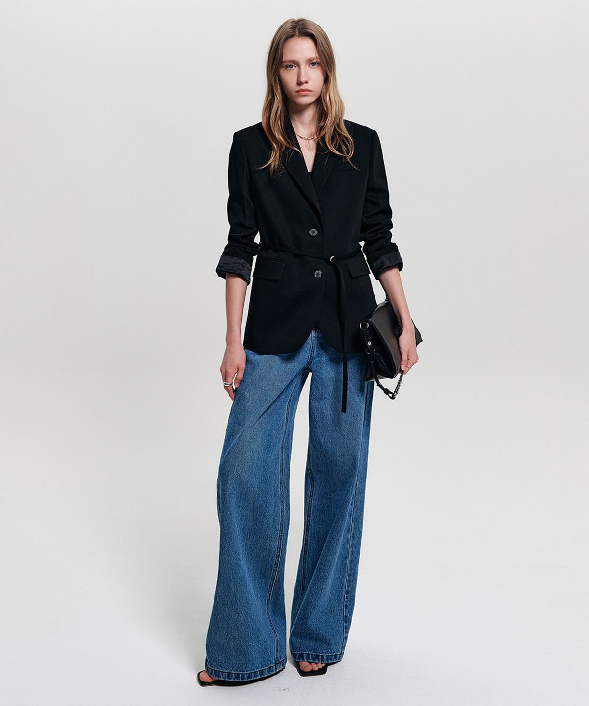 룩캐스트(LOOKAST) 엠마 벨티드 슬림 자켓_블랙 / EMMA BELTED SLIM JACKET_BLACK