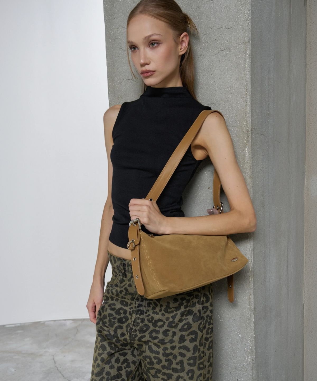 고세(GOCCE) 헤이즈 숄더백 스웨이드 Haze Shoulder Bag - Suede GM256K