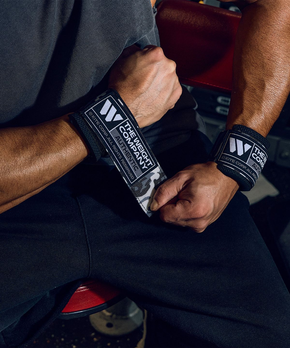 더웨이트컴퍼니(THE WEIGHT COMPANY) 몬스터 리스트 서포트 손목보호대 THD-0323, 블랙