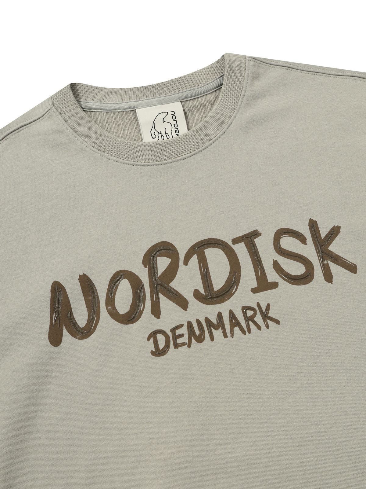 노르디스크(NORDISK) 레터링 맨투맨 - U_SHIMMER GREY