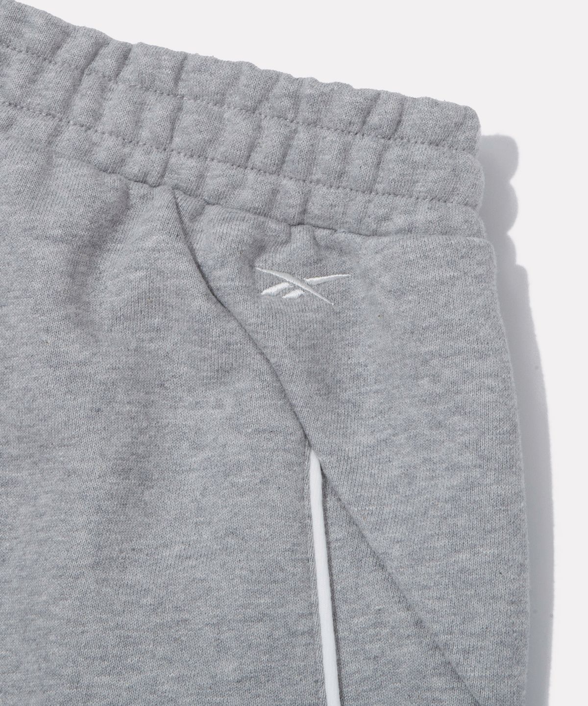 리복(REEBOK) 나노 와이드핏 스웨트 팬츠 (W) - 그레이