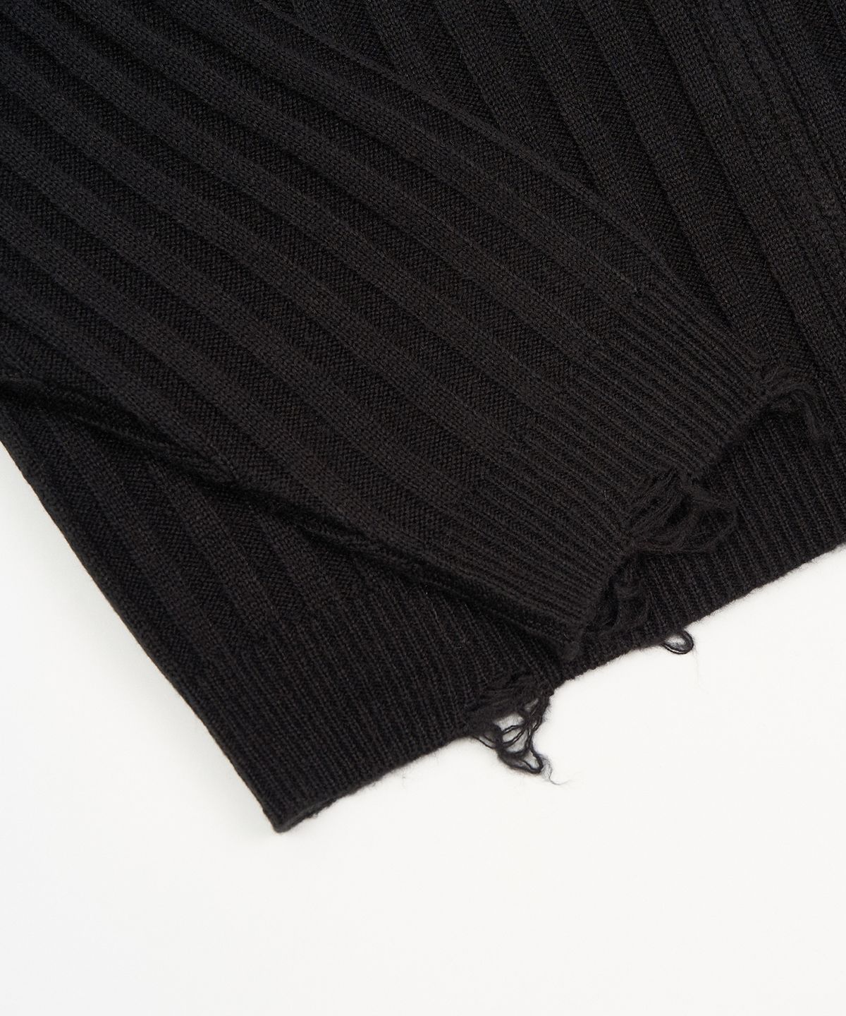 엑스컨테이너(EXCONTAINER) 디스트레스드 라운드넥 집업 크롭 가디건 (BLACK)