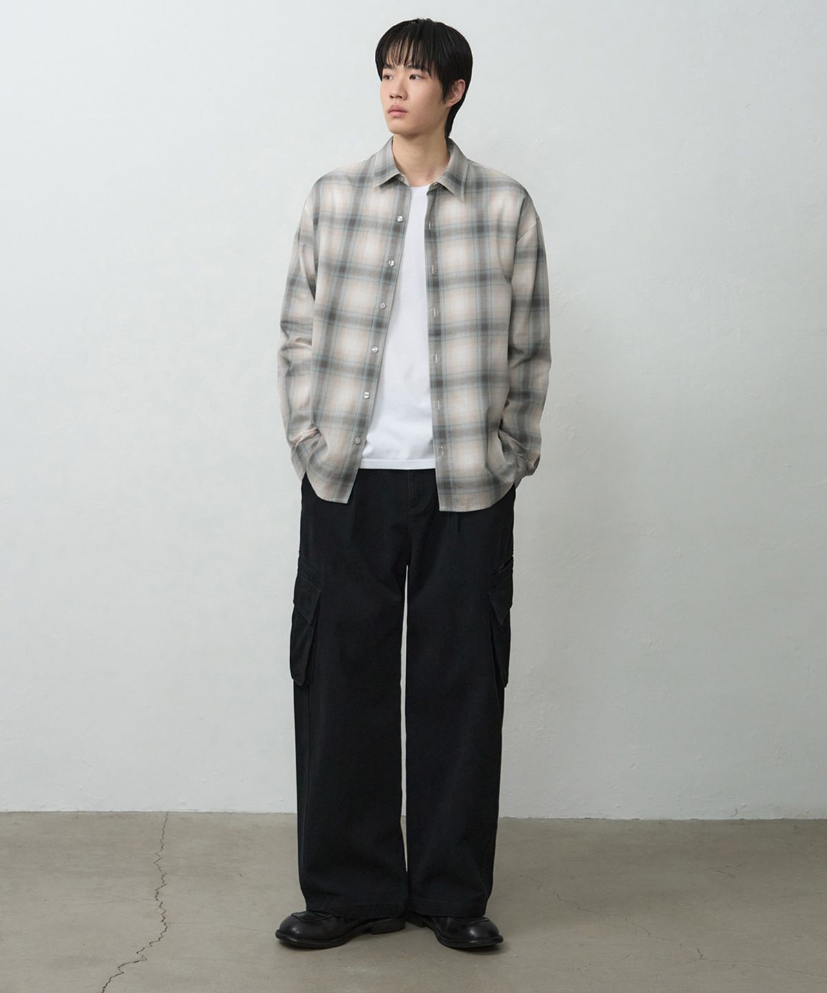 드로우핏(DRAW FIT) 마렌 크롭 체크 셔츠 [GREYISH BEIGE]