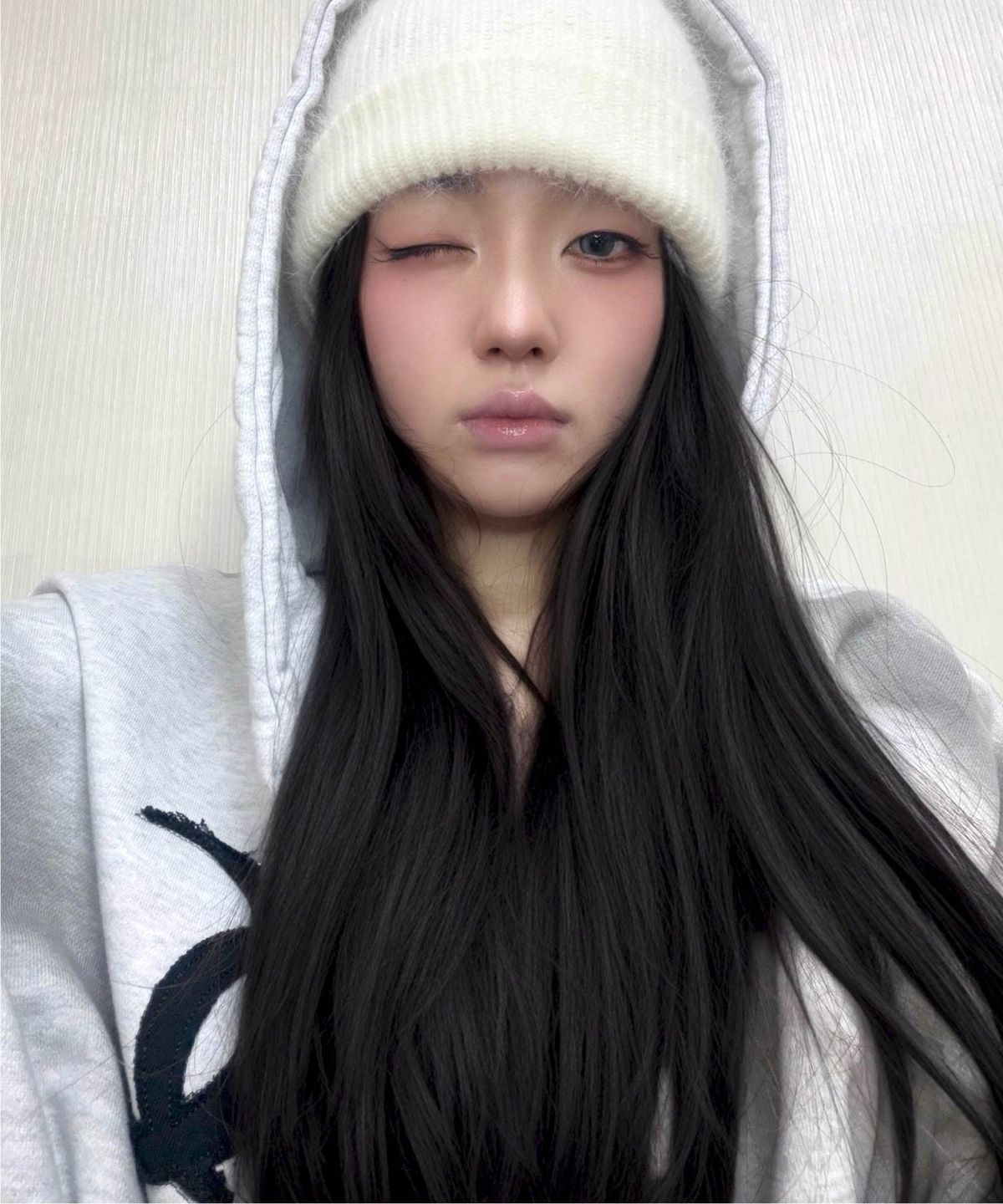 피마다지윈(PIMADAZIWIN) Smoke Hood Zip-Up_[White Melange]