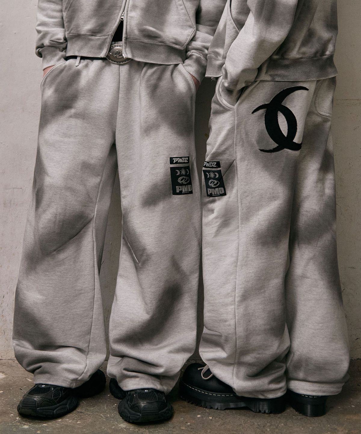 피마다지윈(PIMADAZIWIN) Smoke Curved Pants_[White Melange]