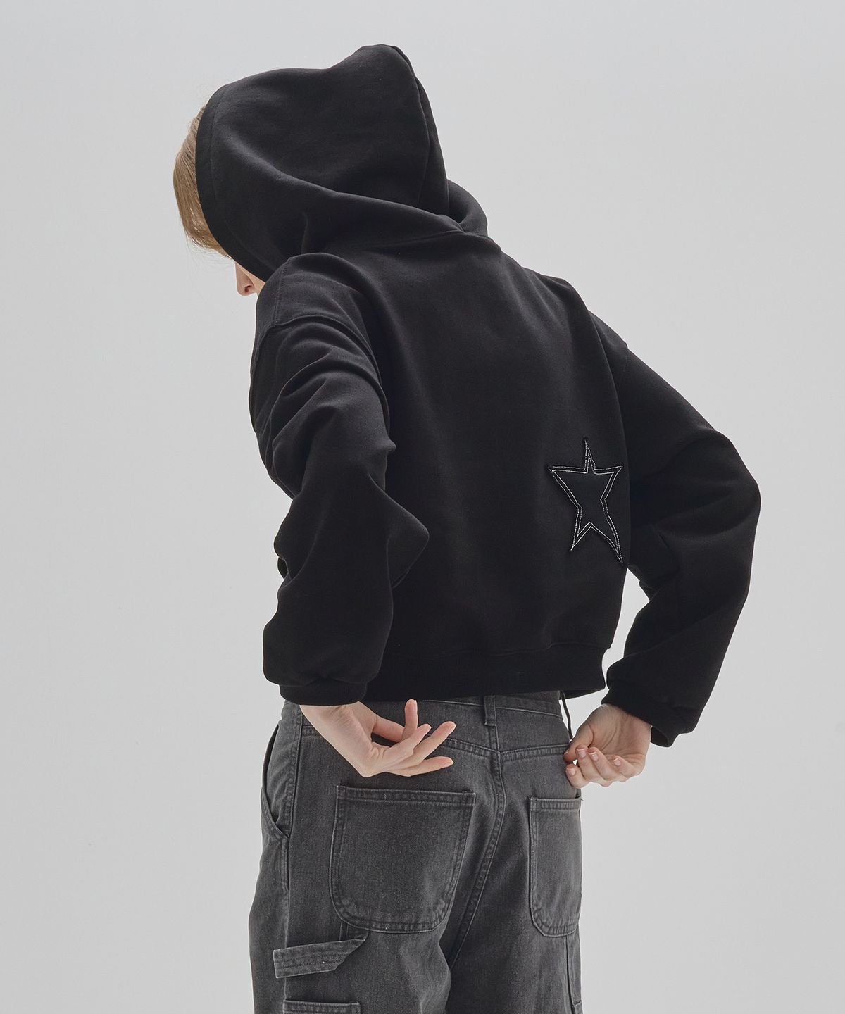 온프(ONFF) 스텔라 후디드 스웻셔츠