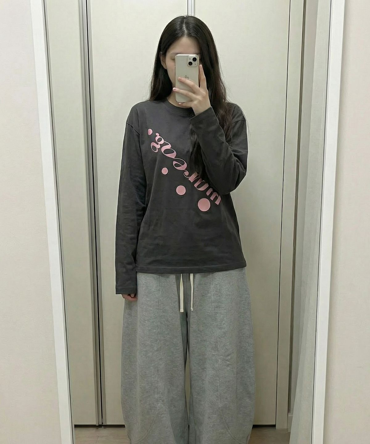 그레이버(GRAVER) [UNISEX]PLAY 롱슬리브 티셔츠_CHARCOAL