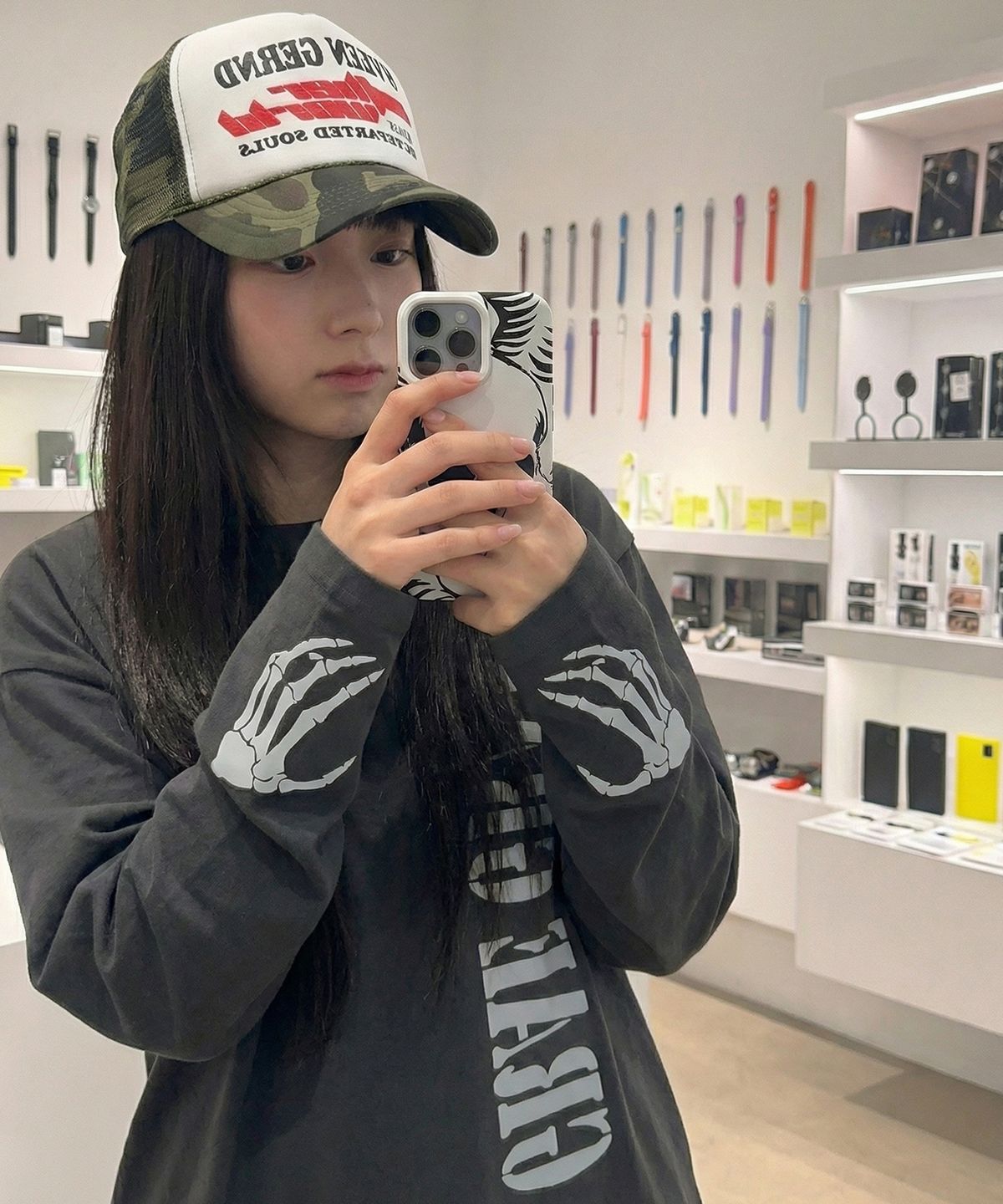그레이버(GRAVER) [UNISEX]GRAEGRAVE 롱슬리브 티셔츠_3COLOR