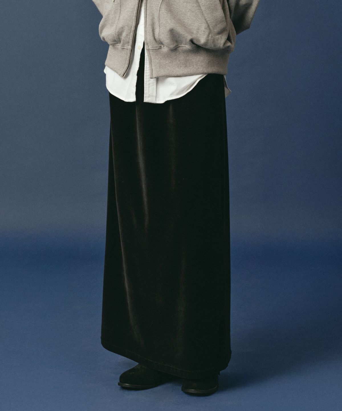 로시로우(LOSSYROW) Velvet Straight Long Skirt Black