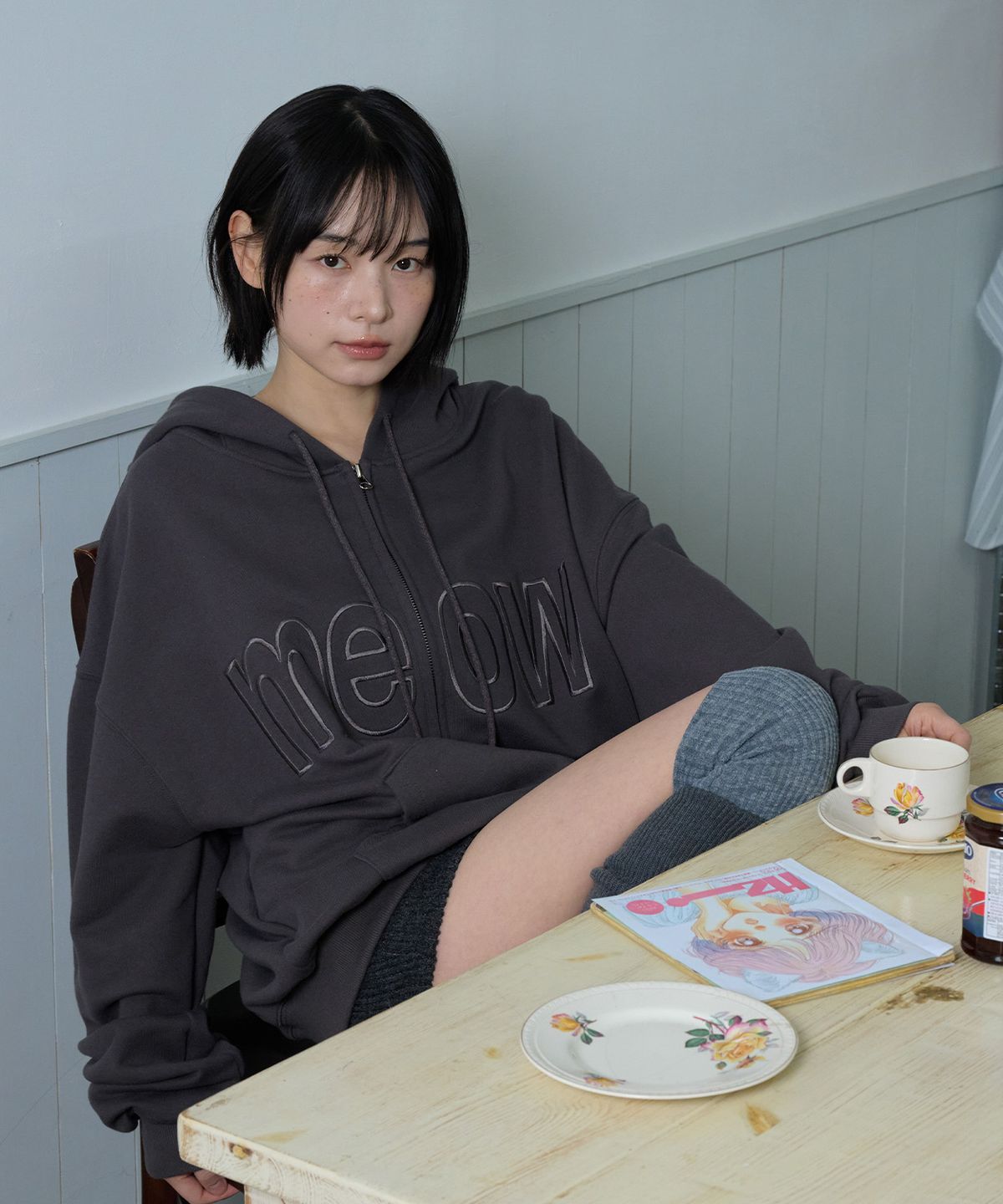 잇자바이브(ITZAVIBE) MEOW CAT EAR HOODIE ZIP UP - CHARCOAL