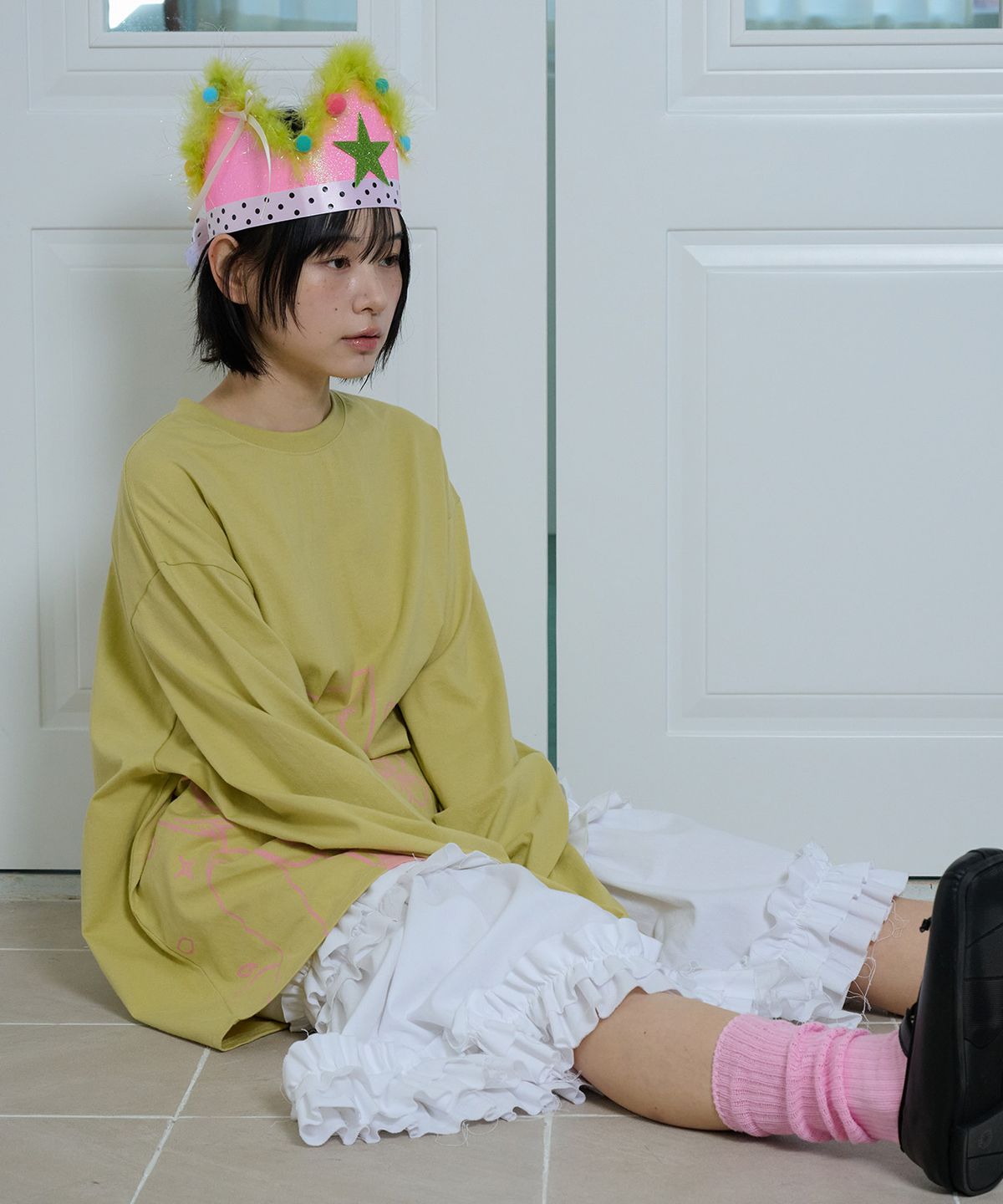 잇자바이브(ITZAVIBE) CAT GIRL & FLOWER LONG SLEEVE - LIGHT GREEN