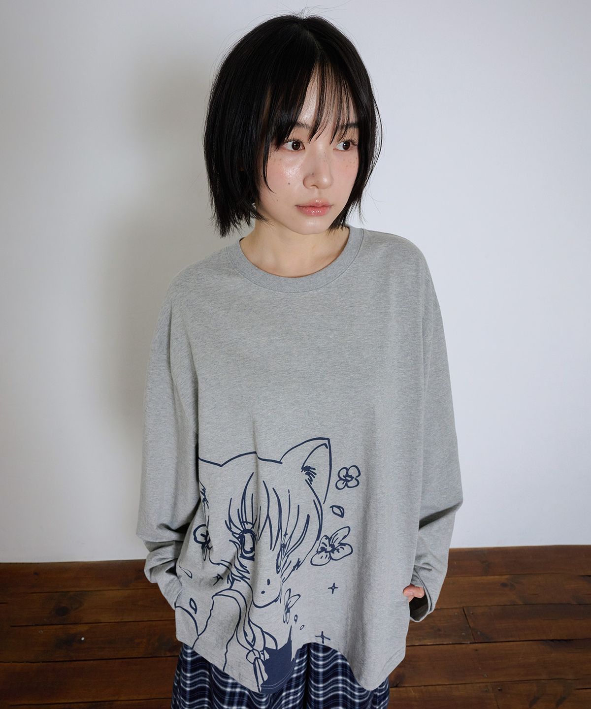 잇자바이브(ITZAVIBE) CAT GIRL & FLOWER LONG SLEEVE - GRAY