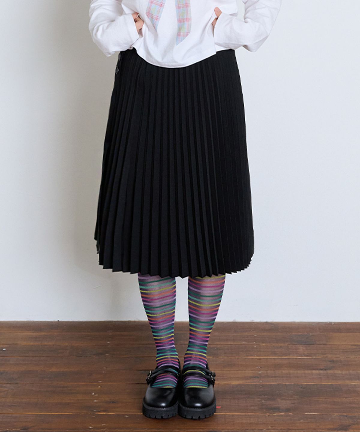 잇자바이브(ITZAVIBE) DOUBLE MOOD WRAP PLEATED SKIRT