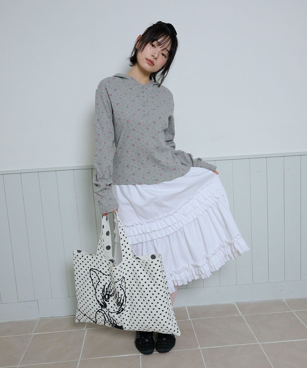 잇자바이브(ITZAVIBE) RUFFLE POINT SKIRT - WHITE