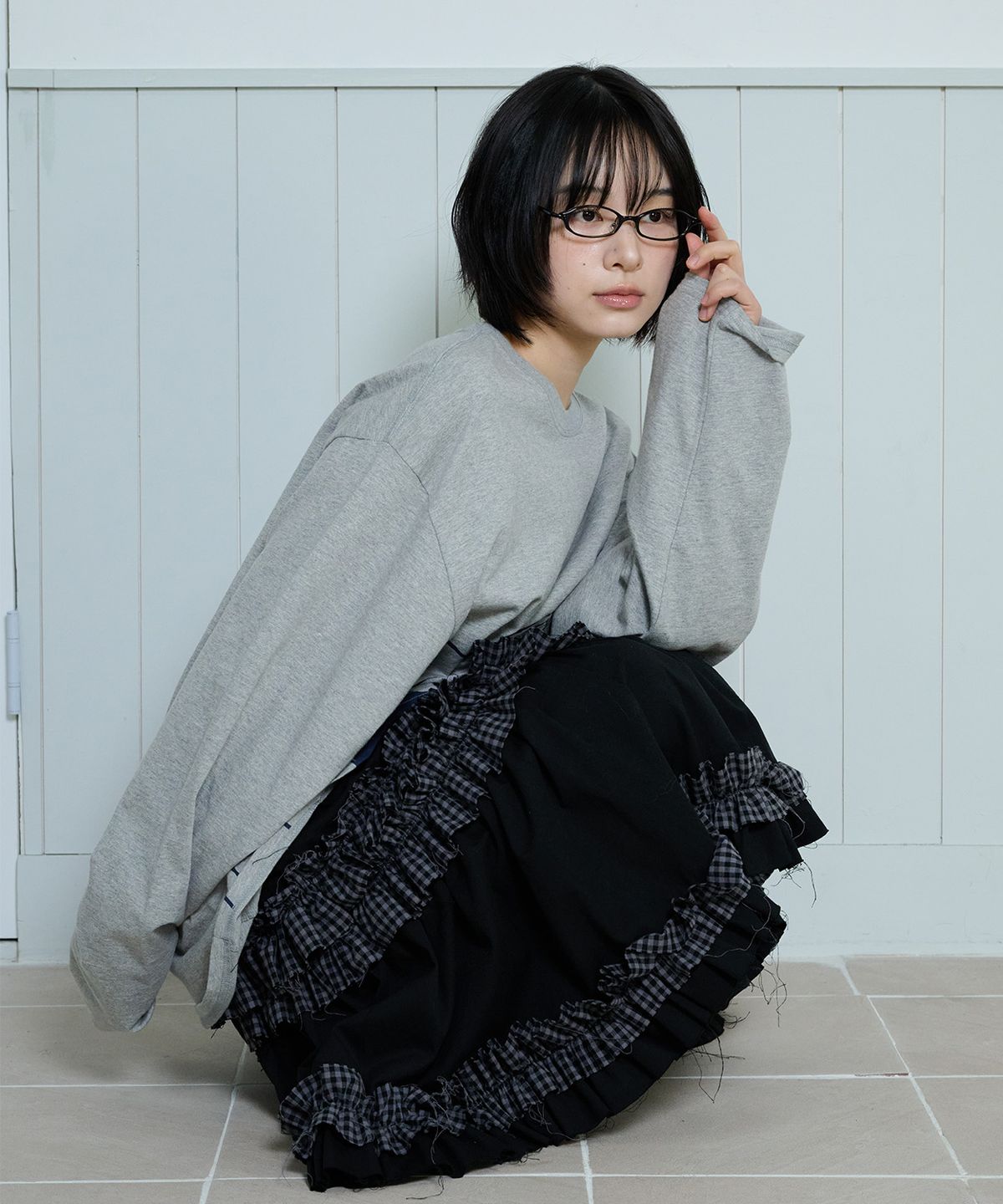 잇자바이브(ITZAVIBE) RUFFLE POINT SKIRT - BLACK