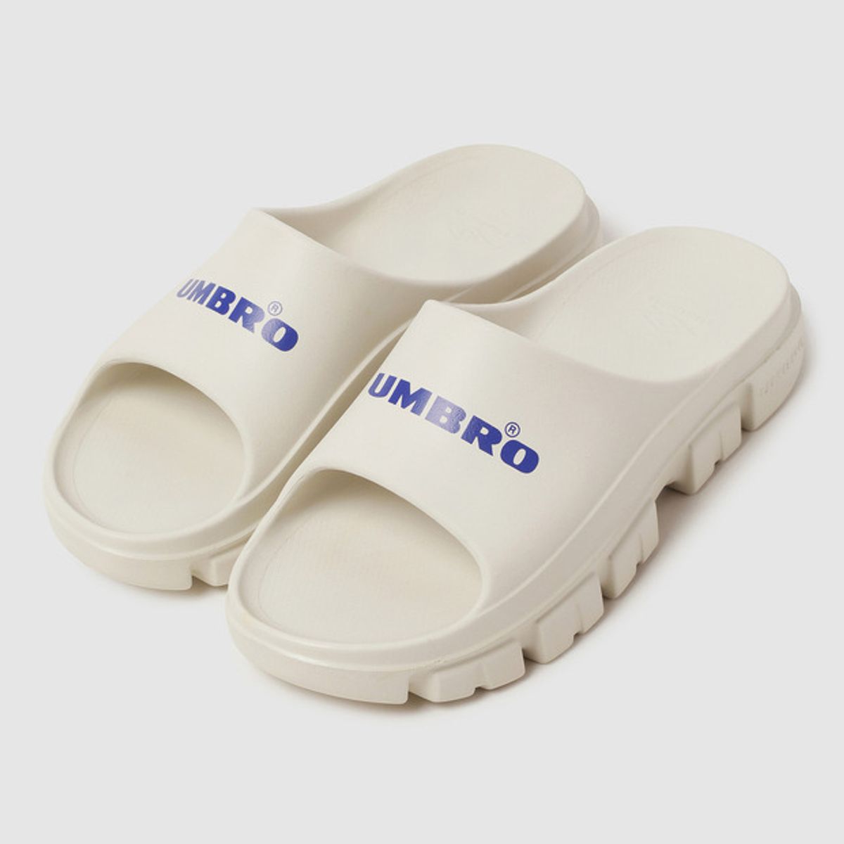 엄브로(UMBRO) TOPI SD (토피 슬라이드) 아이보리 UR123ESD21