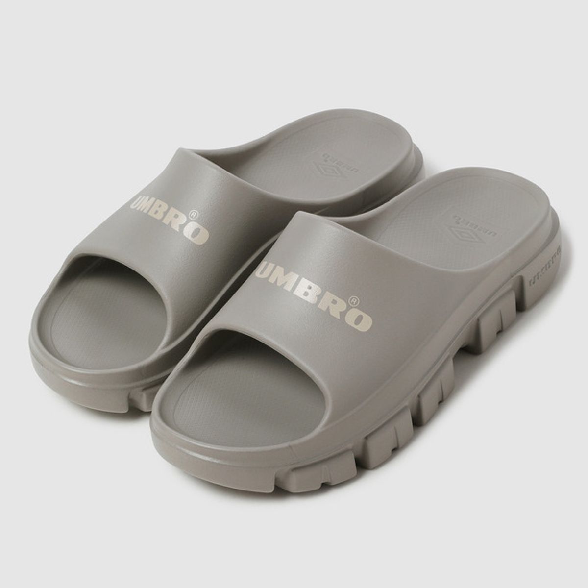 엄브로(UMBRO) TOPI SD (토피 슬라이드) 카키 UR123ESD21