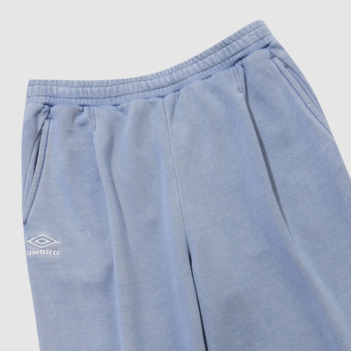 엄브로(UMBRO) HBL 엄그레이 빈티지 와이드 조거 2WAY 스웨트 팬츠 연청 UR123CFP21