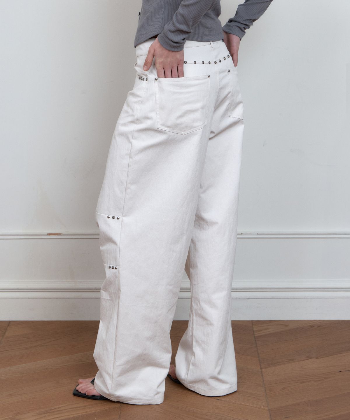 큐리티(CURETTY) C STUDDED WIDE CHINO PANTS_IVORY