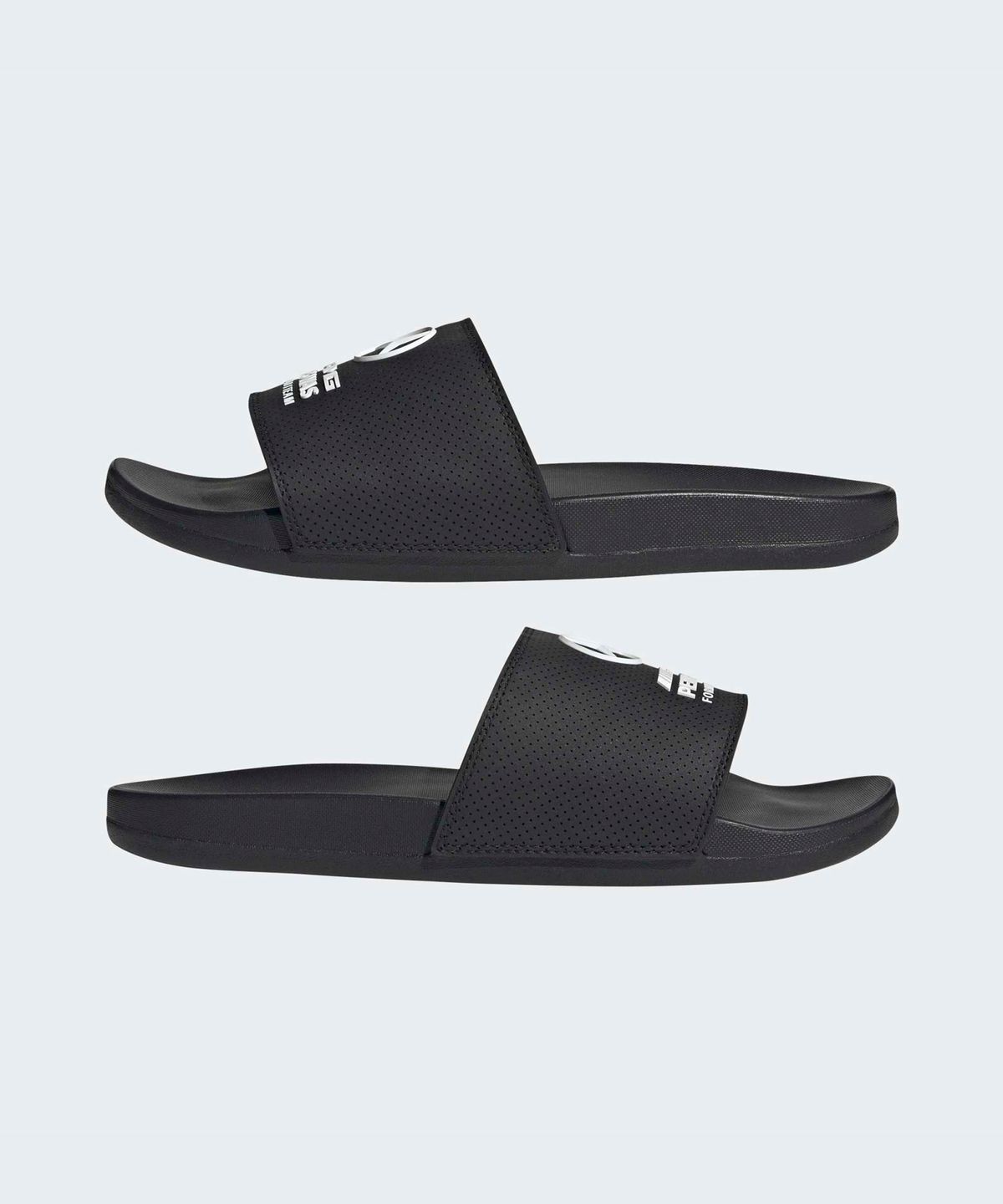 아디다스(ADIDAS) 메르세데스 AMG F1 아딜렛 컴포트 - 블랙 / KI6109