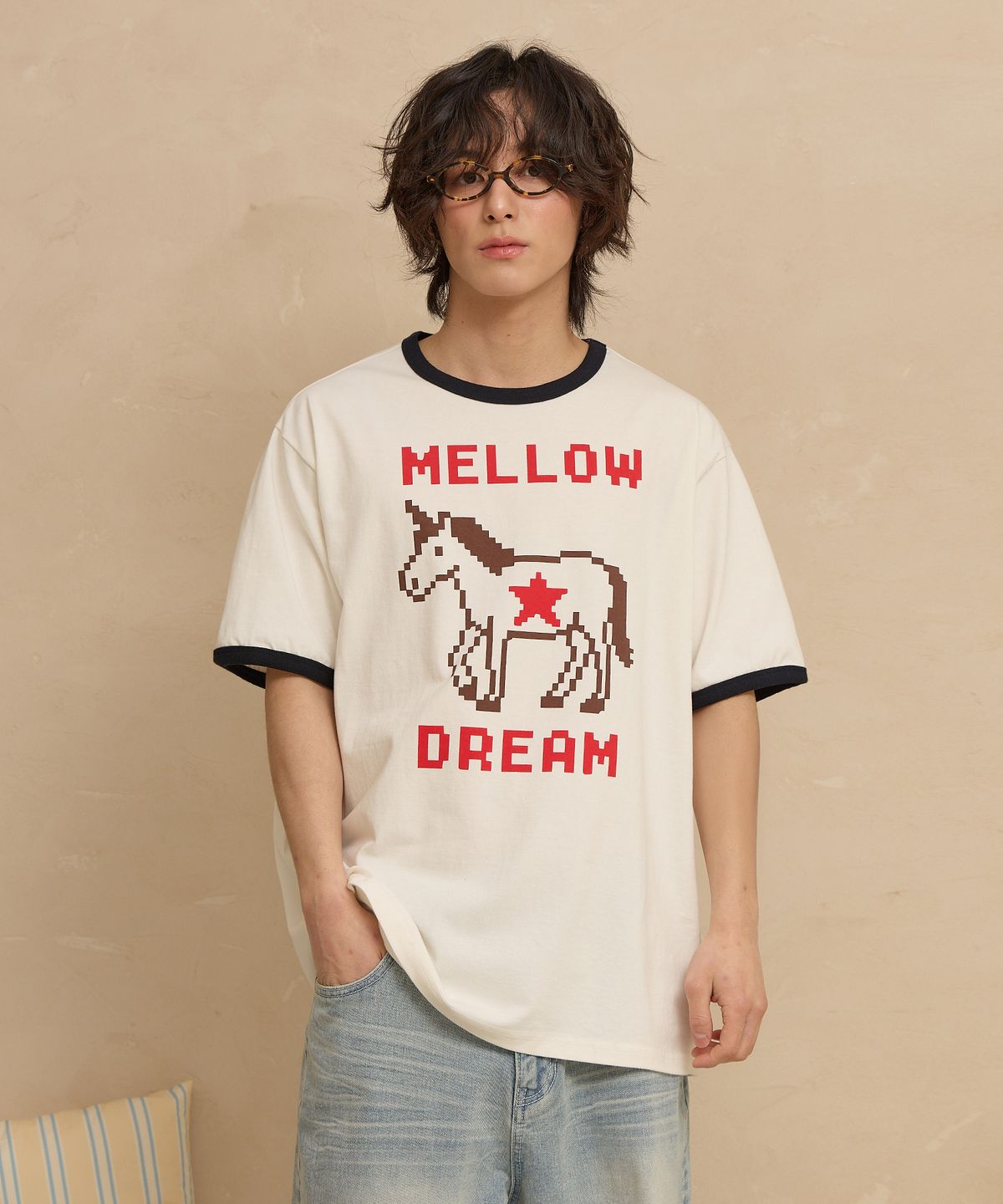 와이케이(WAIKEI) MELLOW DREAM 유니콘 링거 반팔티셔츠 아이보리