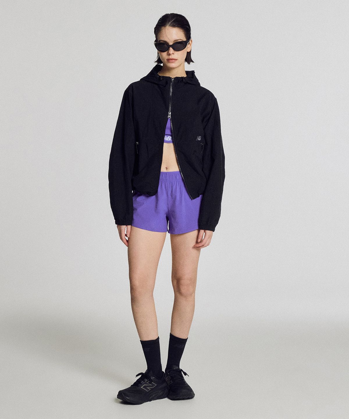 뉴발란스(NEW BALANCE) NBNAG2W322 / WOMEN 에센셜 후드 우븐 자켓 (BLACK)