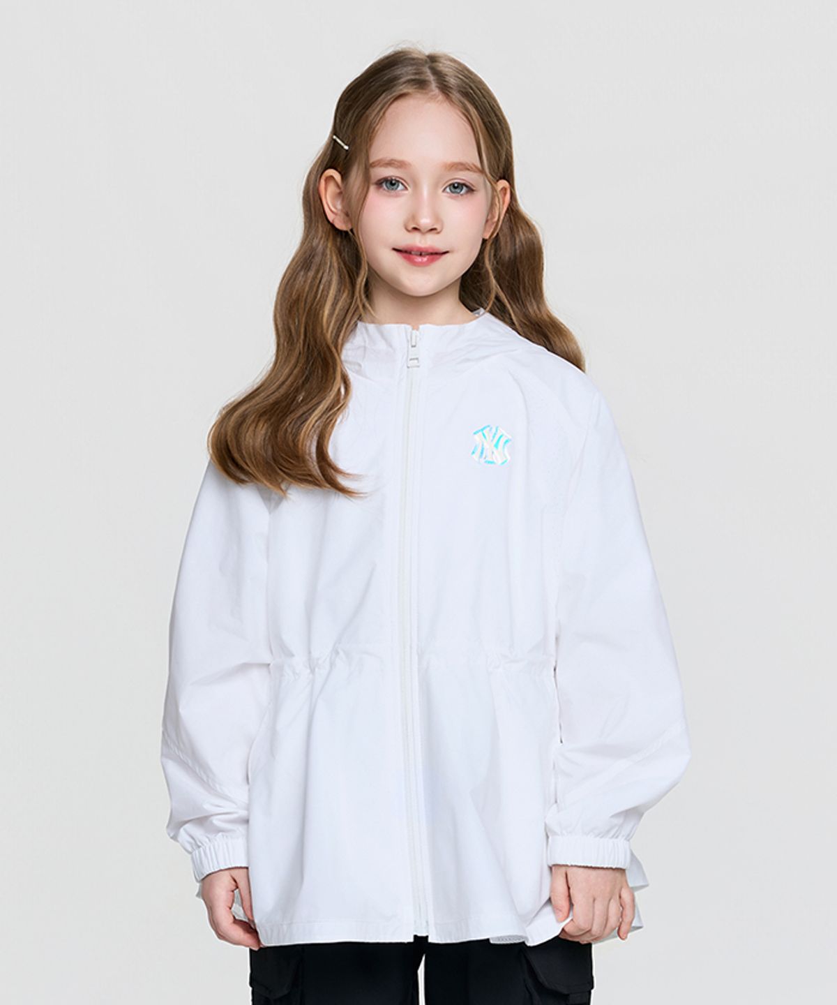 엠엘비 키즈(MLB KIDS) 걸즈 애슬레저 미드 바람막이 NY (White)